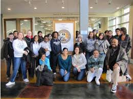 A Group Of Gaenslen Elementary Students Recently Visited Marquette University S Discovery Learning Laboratory As Part Of Th Student Tours Public School School