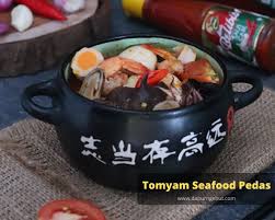 The words tom yam are derived from two thai words. Tomyam Seafood Pedas Dapur Ngebut