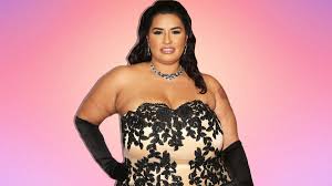 Porns Biggest Humanitarian, Sofia Rose, Is Here to Give You Strength
