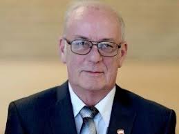 Contributions to the tribute of Robin Reil