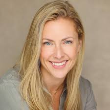 Voice Over Secrets 2: 21 Successful Voice Actors and Voice Over Artists  Share Their Best Experience Based Tips: Powell, Elroy Spoonface, Parker,  Kimberley, Murphy, Ally, Ashe, Jo, Ursu, Michael Maku, Ashley, Margaret,