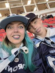 Explain baseball rules to boyfriend for first game