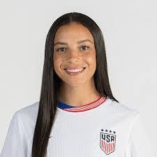 Sofia Swanson's Instagram, Twitter & Facebook