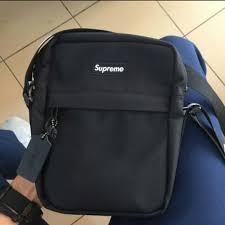 Supreme red leopard fleece waist bag • trying on & packing. Legit Check Supreme Shoulder Bag Men S Fashion Bags Wallets Sling Bags On Carousell