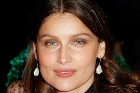 Da questa estate si rincorrono le voci su di una possibile rottura del fidanzamento fra stefano accorsi (41 anni) e laetitia casta (34 anni), dopo che avevano trascorso le vacanze estive da separati. Chi E Laetitia Casta Ex Fidanzata Di Stefano Accorsi Popcorn Tv