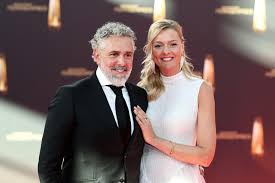 Slava Semeshko backstage curvy tease alone