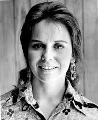 Julia Vela's Instagram, Twitter & Facebook