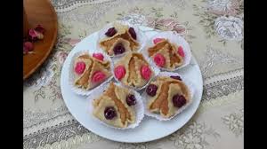 Ce gateau est premierement simple mais de plus economique a realiser. Gateau Sec Recette De Ghribia Aux Sesames Et Halwat Turc ÙˆØµÙØ© Ø§Ù„ØºØ±ÙŠØ¨ÙŠØ© Ø¨Ø§Ù„Ø³Ù…Ø³Ù… Ùˆ Ø§Ù„Ø­Ù„Ø§ÙˆØ© Ø§Ù„Ø·Ø­ÙŠÙ†ÙŠØ© Youtube