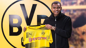 Manuel akanji träumte schon früh davon, für die schweizer nationalmannschaft zu spielen. Transfer Jetzt Ist Es Fix Manuel Akanji Wechselt Vom Fc Basel Zu Borussia Dortmund
