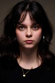 Eloise Little's Instagram, Twitter & Facebook