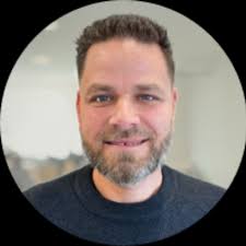 Ryan Weiss VoiceComm CEO Rating