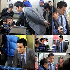 런닝맨) is a south korean variety show, forming part of sbs's good sunday lineup. Ghost So Ji Sub Monitors Himself Over And Over Again Hancinema