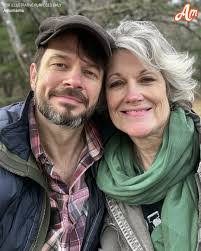 Lynnette Wheeler's Instagram, Twitter & Facebook