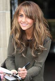 Medium haircut with bangs looks very attractive. I Thought It Was Comin In Blonde But Its Just A Lighter Brown Than Even Before Do Im Going To Brown Hair With Blonde Highlights Hair Styles Brown Blonde Hair