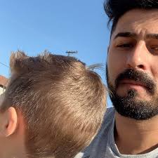 Meu amor, Hoje é um dia especial, pois celebramos o seu aniversário! Quero  aproveitar essa oportunidade para expressar o quanto você significa para  mim. Sua presença ilumina minha vida e seu amor