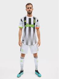 Juventus trikot 2018/19 / juventus 7 ronaldo trikot kinder dritte 3rd junior 2018/19. Palace X Adidas Juventus Solo Skateboardmagazine En