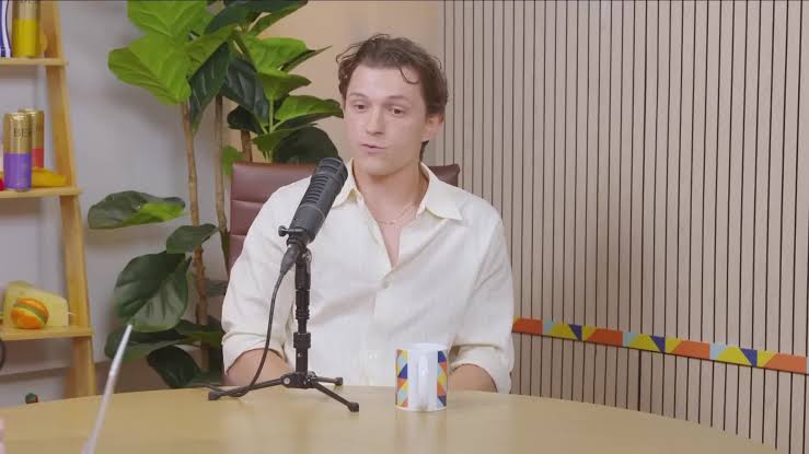 Doctor Weighs In After Tom Holland's Reveal Of Condition That Keeps Him Away From SNL Resurfaces