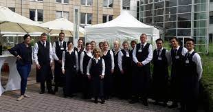 Today it is the largest national development bank in the world with headquarters in frankfurt / main and branch offices in berlin, bonn and cologne. Sommerfest Der Kfw Bank In Bonn 2017 Buhl Personal