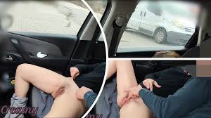 Học sinh của tôi móc cua giáo viên của anh ấy âm hộ ướt át bên trong xe hơi  trên đường đi làm từ trường - MissCreamy