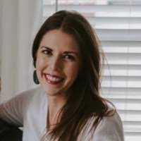 Beth Kloos's Instagram, Twitter & Facebook