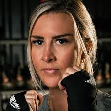 Laura Cady's Instagram, Twitter & Facebook