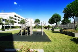 Willkommen zur wohnungssuche in münchen. Schone Kleine Single Wohnung Mit Balkon Einbaukuche An Der Theresienwiese Munich Property