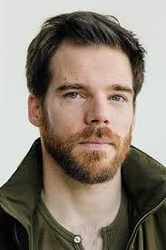 The Blacklist 5x22 "Sutton Ross"