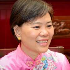 Hotel Bed and Pillow