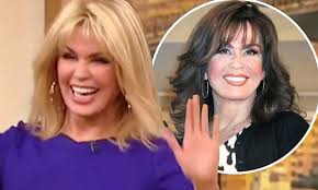 From big curly locks to cropped bob hairstyles, marie knows how to dress. Marie Osmond Reveals That She Wears A Blonde Wig To Conceal Identity When Out With Her Children Daily Mail Online