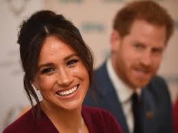 Owon sds1102 oscilloscope review & tear down. Intervista Meghan E Harry C65ogwzrlvlxtm La Regina Elisabetta Dipinta Come Una Boss Mafiosa Keith Reid