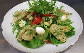 Maultaschen Salat Mediterran Rezept Maultaschen Salat Salat Kalte Speisen