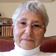 A Reason to Read: Linking Literacy and the Arts: Amazon.co.uk: Landay, Eileen,  Heath, Shirley Brice: 9781612504605: Books