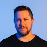 Simon Gill's Instagram, Twitter & Facebook