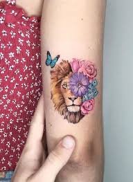 50 Eye Catching Lion Tattoos That Ll Make You Want To Get Inked Eyecatching Inked Lion Tattoos Thatll Tattoos Frauen Tatowierungen Tattoo Ideen Klein
