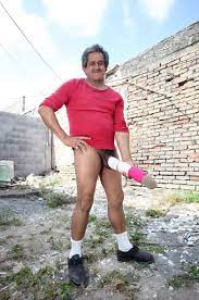 Vous pouvez également à tout moment revoir vos options en matière de ciblage. Le Quotidien Complique De Roberto L Homme Au Plus Grand Penis Du Monde