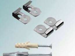 Ancak alçıpan veya sıvaya kıyasla, bir tuğla duvar çok daha ağır bir yük taşıyabilir. Aynayi Duvara Sabitlemek Aynayi Bir Cercevesiz Nasil Asar Ve Sabitler Dekoratif Bir Urun Nasil Takilir Duvara Yapistirilabilir