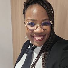 Doris Bamba's Instagram, Twitter & Facebook