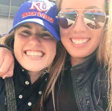 Caraline Slattery (@CaralineSlatts)