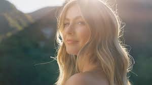 got to work with one of my favorites, director @erinsmurray,