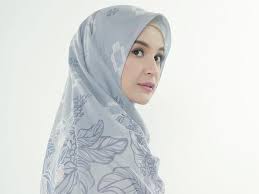 Dec 29, 2016 · 11 tutorial hijab menutup dada; 4 Tutorial Hijab Segi Empat Menutup Dada Ala Shireen Sungkar