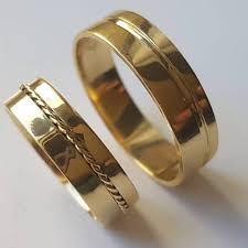 Modelo 399 Na Promocao Do Mes De Agosto Por 1 680 Reais Para Comprar Acesse Www Lmjoias Com Model Modelos De Aliancas Aliancas De Casamento Aliancas De Ouro