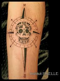 Tatouage Institut Pixelle Tete De Mort Maori Olivia Rollin Creation Tatouage Idees De Tatouages Creations