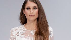 Kramer began her musical career in 2012 and has released two albums: Cathy Hummels Schockmoment Bei Love Island Kandidat Bricht Neben Ihr Zusammen Bunte De