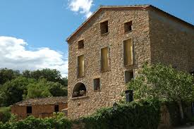 The 'country houses' may be rented by the building or by the room. Cal Solsona Alquilere La Baronia De Rialb