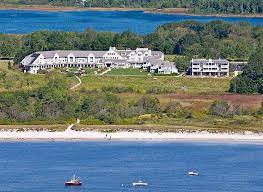 14 Top Rated Resorts In Maine Planetware In 2021 Maine Resorts Maine Vacation Luxury Beach Resorts