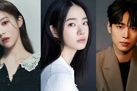 Go Yoon Jung, Shin Si Ah, Kang Yoo Suk, dan Lainnya Dikonfirmasi Untuk  Spin-Off 'Hospital Playlist' Baru