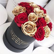 Themillionroses Design Luxury Flowerpower Flowershop Art Lifestyle Red Roses Goldroses Roses Luxury Luxury Flowers Flower Box Gift