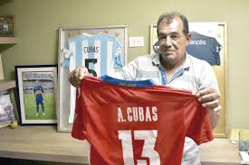 A Andrés le digo: 'No le salgas a Messi, esperale y tapale la zurda'”