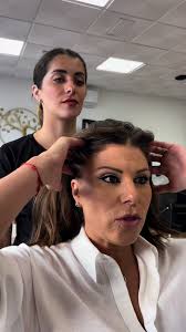 Oscura apagada fuera de cobertura @Yaiza Martín 😂 #storytime #peluqueria  #cambiodelook