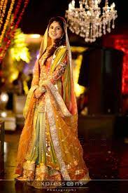 Mayoo'n bridal wear photography by xpressions | Pakistani wedding dresses,  Pakistani mehndi dress, Bridal mehndi dresses